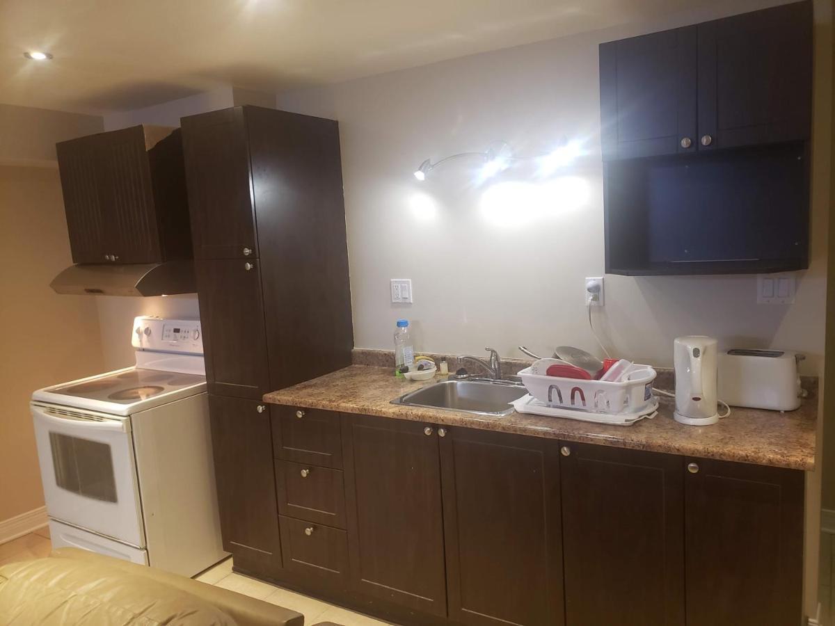 Lovely Guest Entire Apartment Minutes From Ottawa Airport Dış mekan fotoğraf