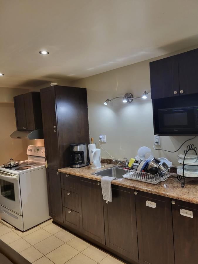 Lovely Guest Entire Apartment Minutes From Ottawa Airport Dış mekan fotoğraf