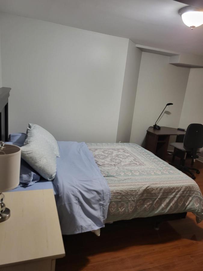 Lovely Guest Entire Apartment Minutes From Ottawa Airport Dış mekan fotoğraf