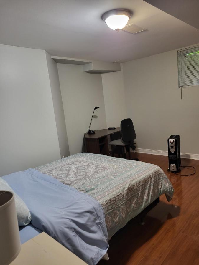 Lovely Guest Entire Apartment Minutes From Ottawa Airport Dış mekan fotoğraf