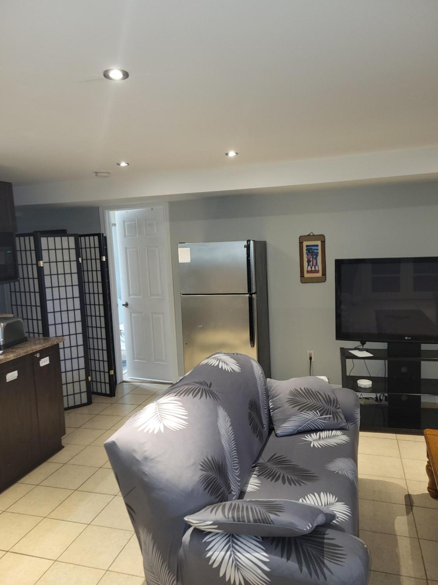 Lovely Guest Entire Apartment Minutes From Ottawa Airport Dış mekan fotoğraf